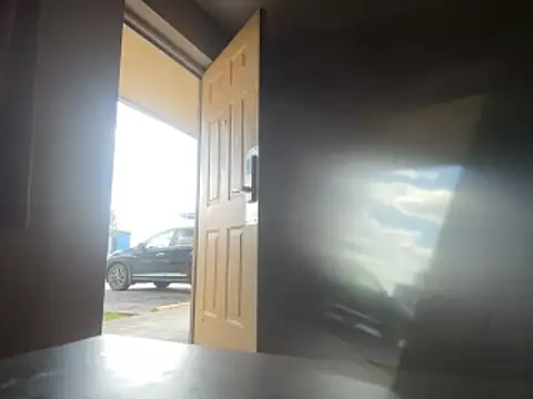 Stressreliever82: διαδικτυακό σόου στην κάμερα