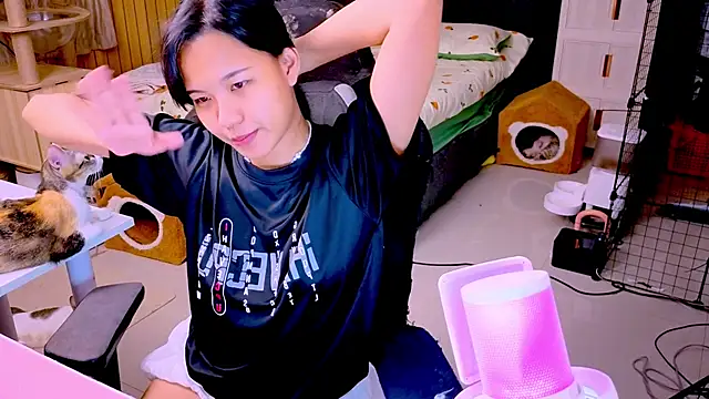 Kana_G Pertunjukan Webcam