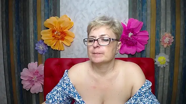 EmiliaGreeのウェブカメラショー