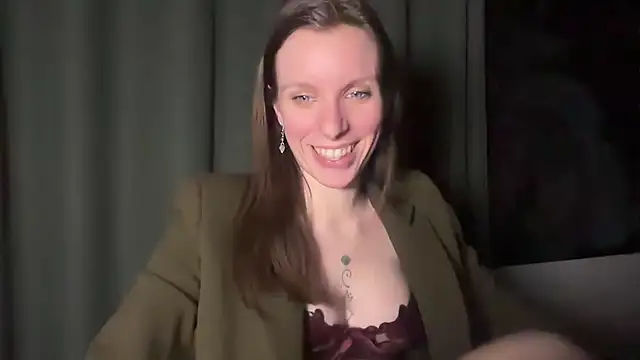 عرض كام madameJD