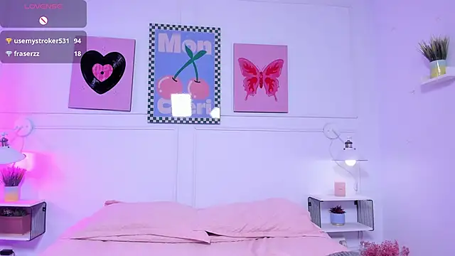 Онлайн чат XXX NaeniaDemon_