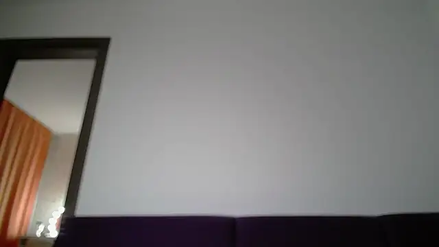 Julianna68 Show in webcam