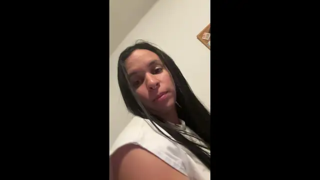 Chat +18 de daniniescobarr ao vivo