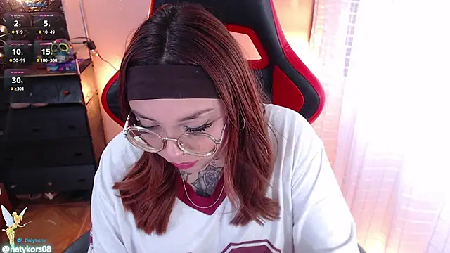 Chat +18 de natyk_m ao vivo