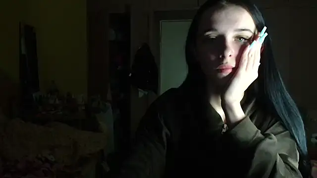 Chat +18 de Emilia_Light ao vivo