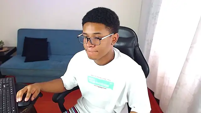 Chat XXX Live liiam3