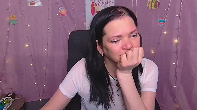 LauraFinn Chat XXX in diretta