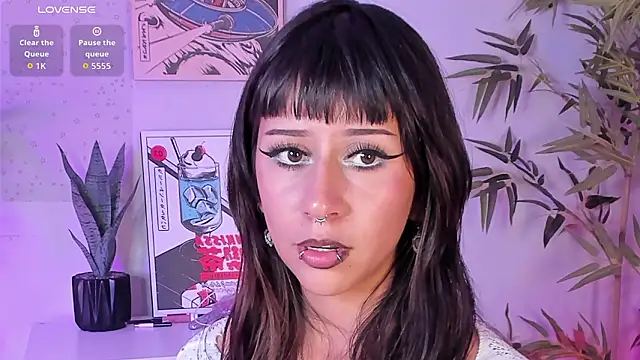 itsmroom_ Adlı Modelin Canlı XXX Sohbeti