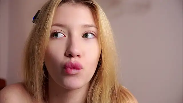 SunnivaCovil: απευθείας συνομιλία ΧΧΧ