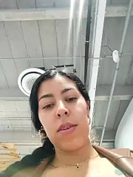 Chatroom XXX en direct de Luianna