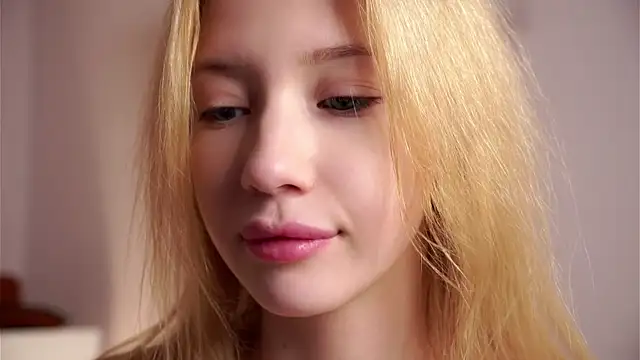 SunnivaCovil লাইভ XXX চ্যাট