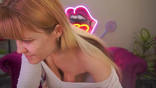 Онлайн чат XXX BellaLaPetit