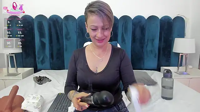 Czat XXX na żywo – marianaaguii