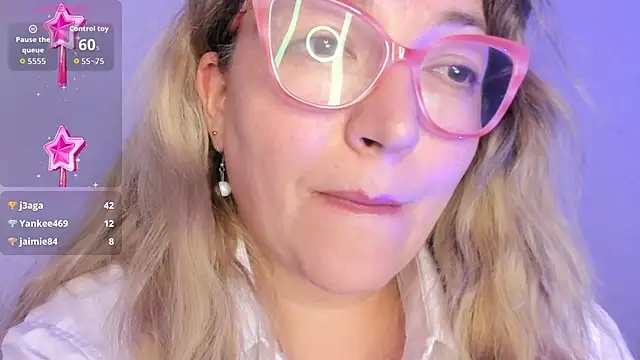 Naty_Mature_ Show in webcam