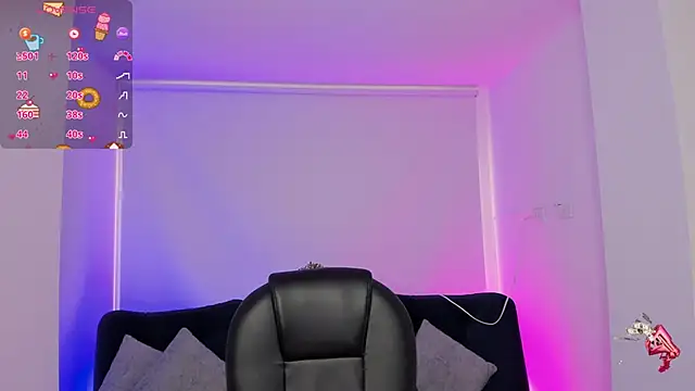 emilly_smith_1 live XXX chat