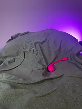 aurora_divine Adlı Modelin Canlı XXX Sohbeti