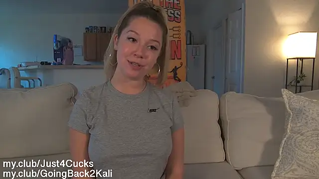 boomboomr00m's Live XXX Chat