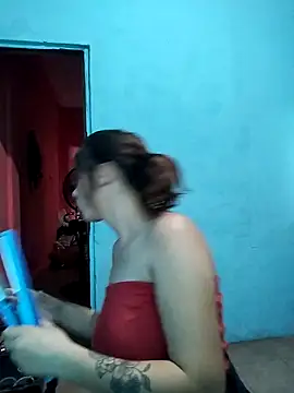 mariamac420 Adlı Modelin Canlı XXX Sohbeti