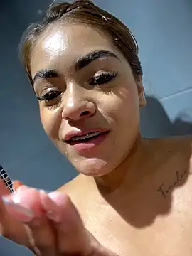 MayaMoanXXX Live XXX Chat