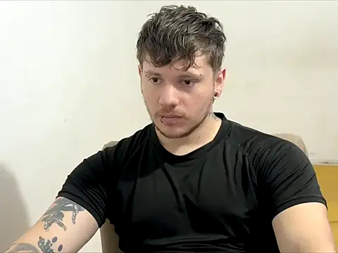 Skol_100802: διαδικτυακό σόου στην κάμερα