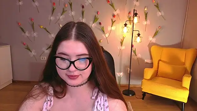 PixelGoddess Adlı Modelin Canlı XXX Sohbeti