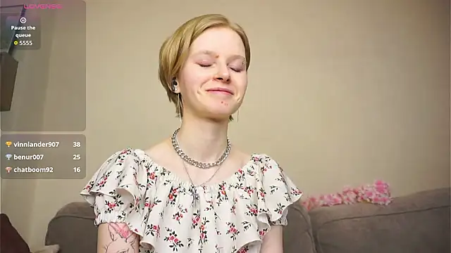 Chat +18 de ToyaPletz ao vivo