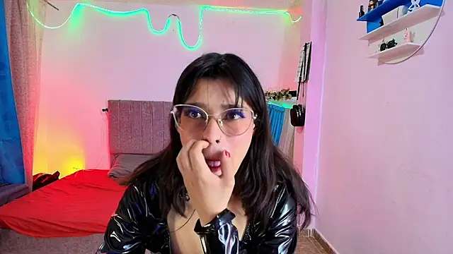 Chat +18 de avalustyy ao vivo