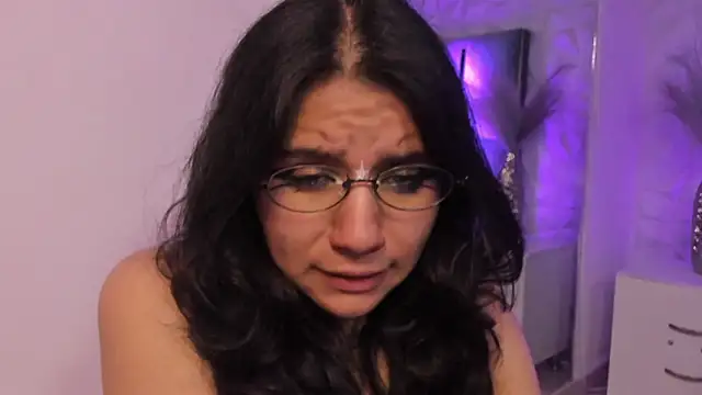 HollyPeach live XXX chat