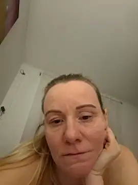 priselvis23 – Live XXX-chat