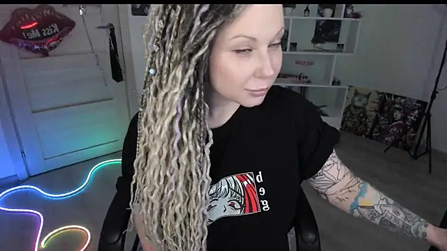 HoneySallyMoore's Live XXX Chat