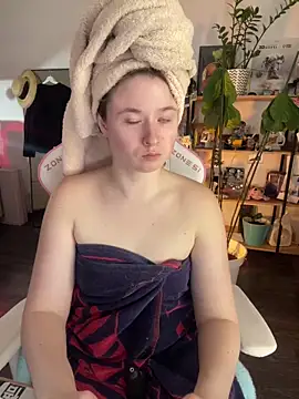 sweetest_pie Adlı Modelin Canlı XXX Sohbeti