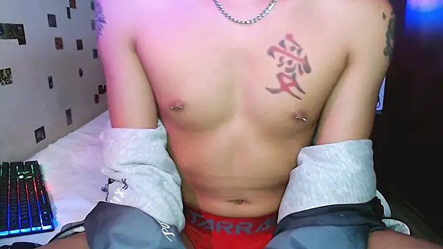 DannyPhantom555 élő XXX-chatje