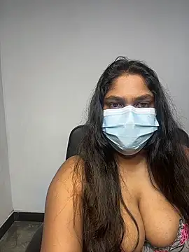 Sweet_Melon96: онлайн-секс-чат