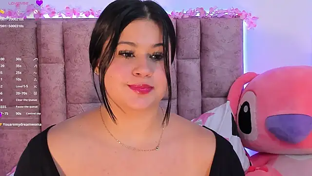 miahkumar's Live XXX Chat