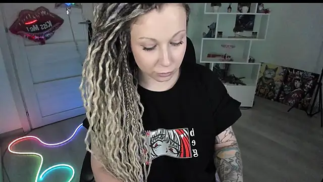 HoneySallyMoore 现场XXX聊天