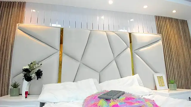 rebeca_brown_ Show in webcam