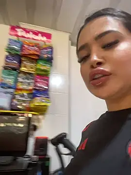 Sara_fun's Webcam Show