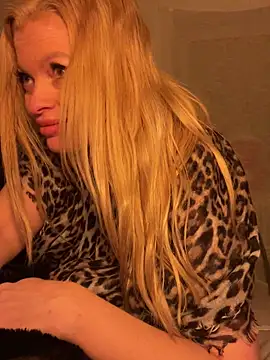 Lisavontease Chat XXX in diretta