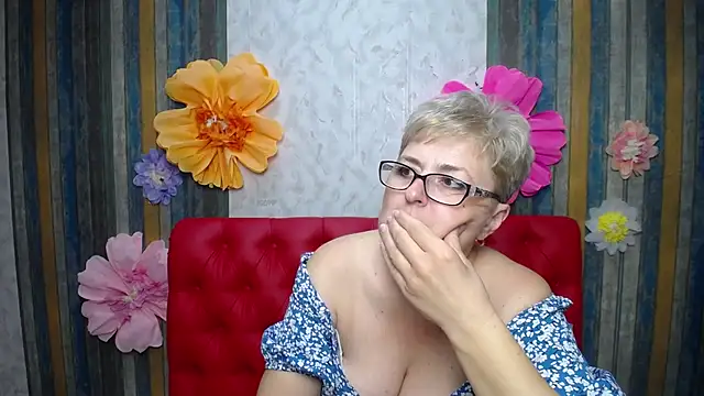 EmiliaGree Live XXX-Chat