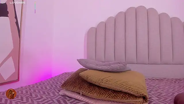 Chatroom XXX en direct de Nikki_Angel_