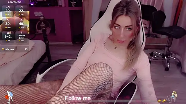 AnnieGOld_ Adlı Modelin Canlı XXX Sohbeti