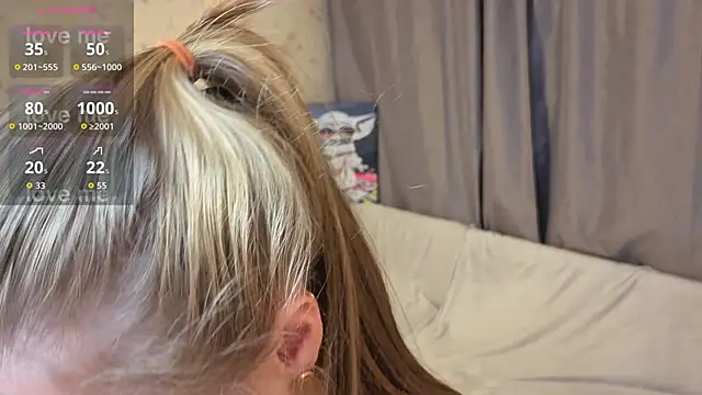 LainaevaditaのライブXXXチャット