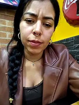 Luianna: онлайн-секс-чат