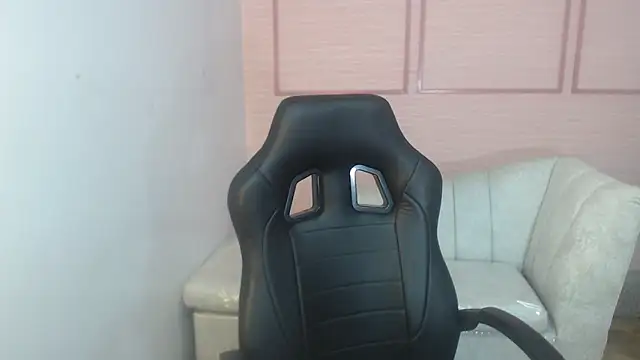 emily_smith_t's Live XXX Chat