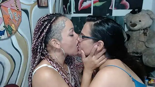 manzanahot9's Live XXX Chat