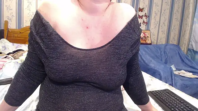 AMARILLIS – Naživo XXX chat