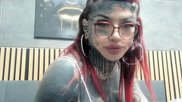 tamarapervert Webcam-Show