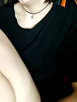 Chat +18 de Aashikalaa ao vivo