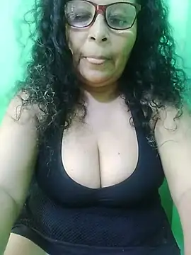 Amarantha25 Adlı Modelin Canlı XXX Sohbeti