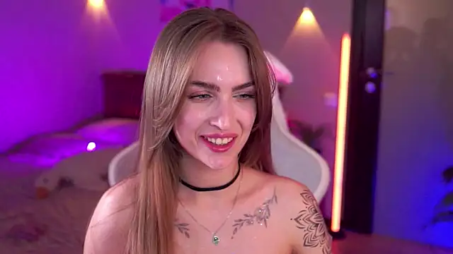 Kamila_icee Adlı Modelin Canlı XXX Sohbeti